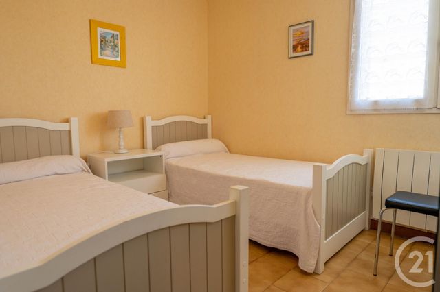 Afficher la photo en grand Appartement F3 à vendre - 3 pièces - 58.37 m2 - LE LAVANDOU - 83 - PROVENCE-ALPES-COTE-D-AZUR - Century 21 Net-Immo Agency