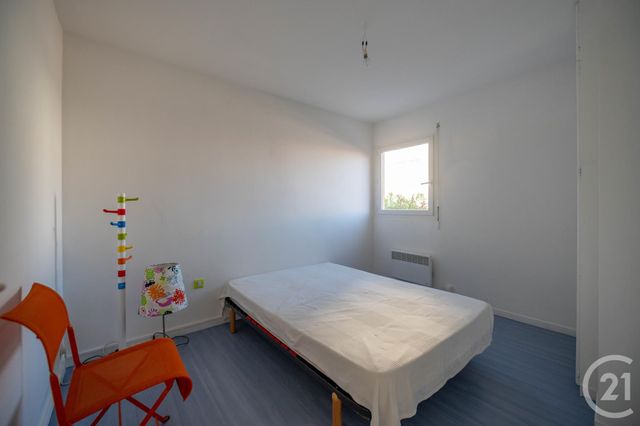 Afficher la photo en grand Appartement F3 à vendre - 3 pièces - 60.18 m2 - LE LAVANDOU - 83 - PROVENCE-ALPES-COTE-D-AZUR - Century 21 Net-Immo Agency