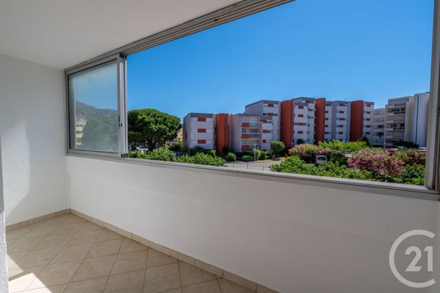 Afficher la photo en grand Appartement F3 à vendre - 3 pièces - 60.18 m2 - LE LAVANDOU - 83 - PROVENCE-ALPES-COTE-D-AZUR - Century 21 Net-Immo Agency