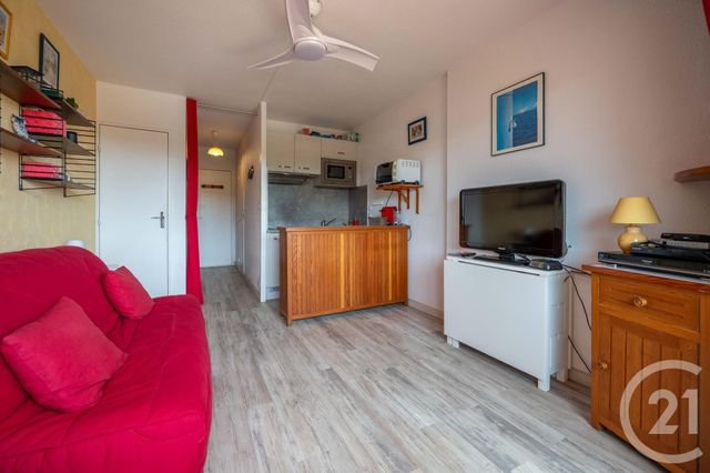 Afficher la photo en grand Studio Cabine à vendre - 1 pièce - 20.02 m2 - BORMES LES MIMOSAS - 83 - PROVENCE-ALPES-COTE-D-AZUR - Century 21 Net-Immo Agency