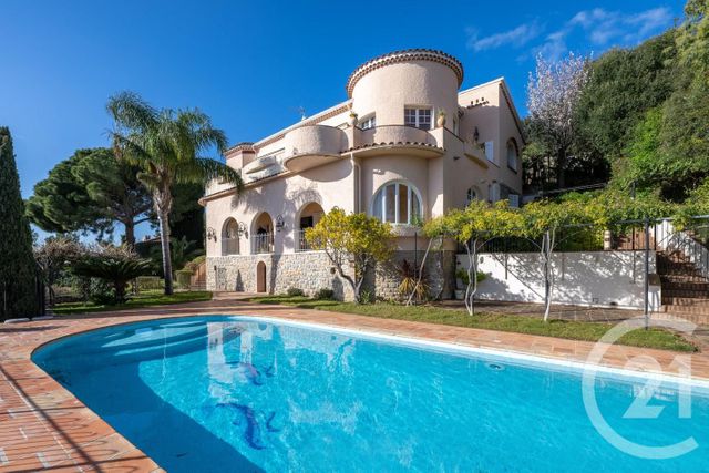 maison - LE LAVANDOU - 83