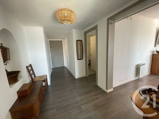 Appartement F5 à vendre - 5 pièces - 110.0 m2 - LE LAVANDOU - 83 - PROVENCE-ALPES-COTE-D-AZUR - Century 21 Net-Immo Agency
