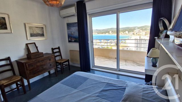 Appartement F5 à vendre - 5 pièces - 110.0 m2 - LE LAVANDOU - 83 - PROVENCE-ALPES-COTE-D-AZUR - Century 21 Net-Immo Agency
