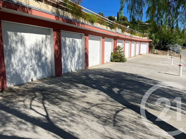 Appartement F5 à vendre - 5 pièces - 110.0 m2 - LE LAVANDOU - 83 - PROVENCE-ALPES-COTE-D-AZUR - Century 21 Net-Immo Agency