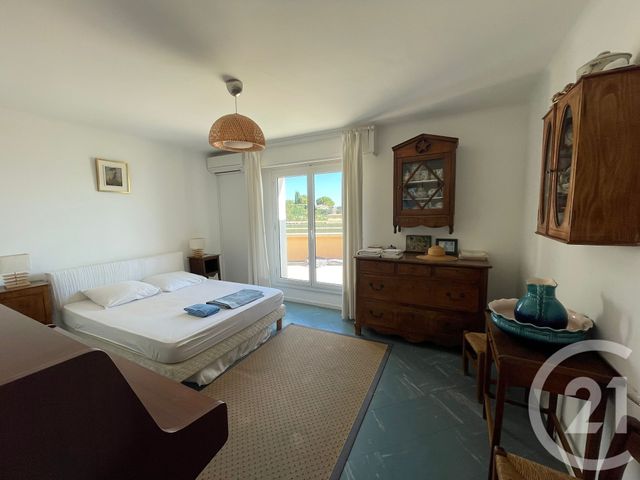 Appartement F5 à vendre - 5 pièces - 110.0 m2 - LE LAVANDOU - 83 - PROVENCE-ALPES-COTE-D-AZUR - Century 21 Net-Immo Agency