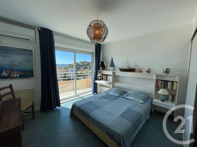Appartement F5 à vendre - 5 pièces - 110.0 m2 - LE LAVANDOU - 83 - PROVENCE-ALPES-COTE-D-AZUR - Century 21 Net-Immo Agency