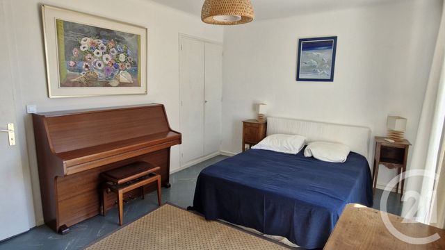 Appartement F5 à vendre - 5 pièces - 110.0 m2 - LE LAVANDOU - 83 - PROVENCE-ALPES-COTE-D-AZUR - Century 21 Net-Immo Agency