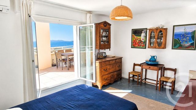 Appartement F5 à vendre - 5 pièces - 110.0 m2 - LE LAVANDOU - 83 - PROVENCE-ALPES-COTE-D-AZUR - Century 21 Net-Immo Agency