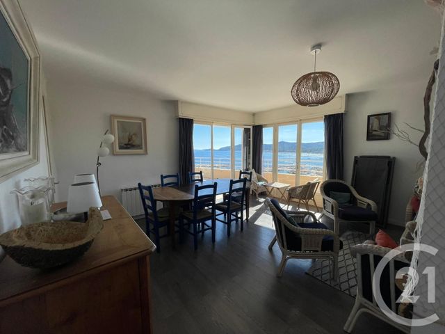 Appartement F5 à vendre - 5 pièces - 110.0 m2 - LE LAVANDOU - 83 - PROVENCE-ALPES-COTE-D-AZUR - Century 21 Net-Immo Agency