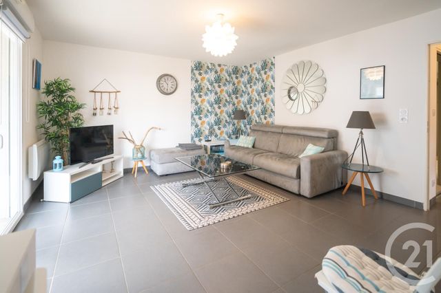 Appartement F3 à vendre - 3 pièces - 60.0 m2 - LE LAVANDOU - 83 - PROVENCE-ALPES-COTE-D-AZUR - Century 21 Net-Immo Agency
