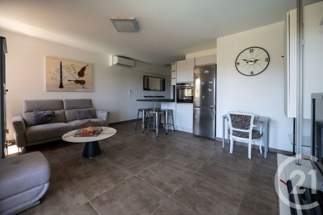 Appartement F3 à vendre - 3 pièces - 62.15 m2 - BORMES LES MIMOSAS - 83 - PROVENCE-ALPES-COTE-D-AZUR - Century 21 Net-Immo Agency
