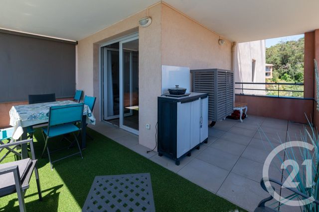 Appartement F3 à vendre - 3 pièces - 62.15 m2 - BORMES LES MIMOSAS - 83 - PROVENCE-ALPES-COTE-D-AZUR - Century 21 Net-Immo Agency
