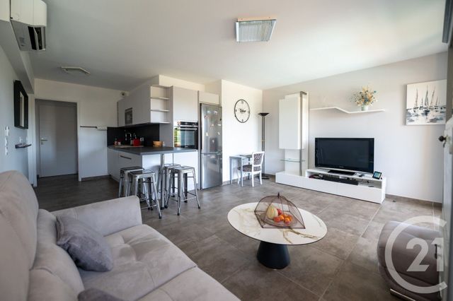 Appartement F3 à vendre - 3 pièces - 62.15 m2 - BORMES LES MIMOSAS - 83 - PROVENCE-ALPES-COTE-D-AZUR - Century 21 Net-Immo Agency